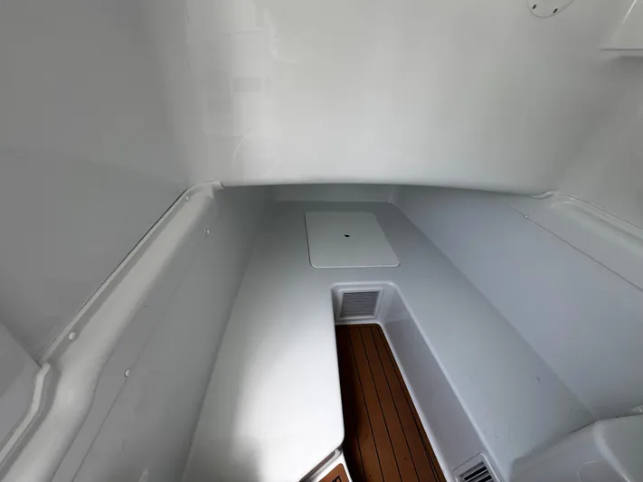  Yacht Photos Pics Yellowfin 42 Offshore- Cabin