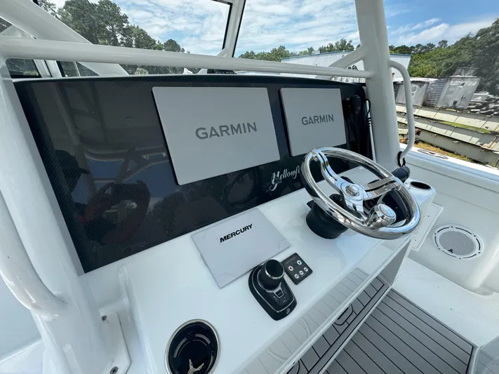  Yacht Photos Pics Yellowfin 42 Offshore- Helm