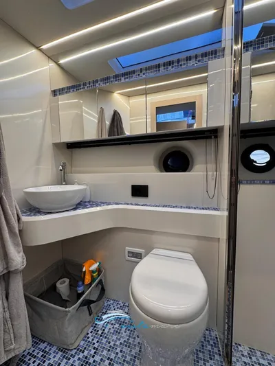  Yacht Photos Pics Airon Marine 50 bagno 1