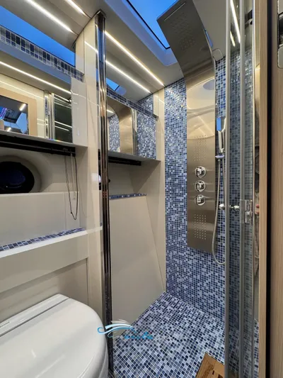  Yacht Photos Pics Airon Marine 50 doccia