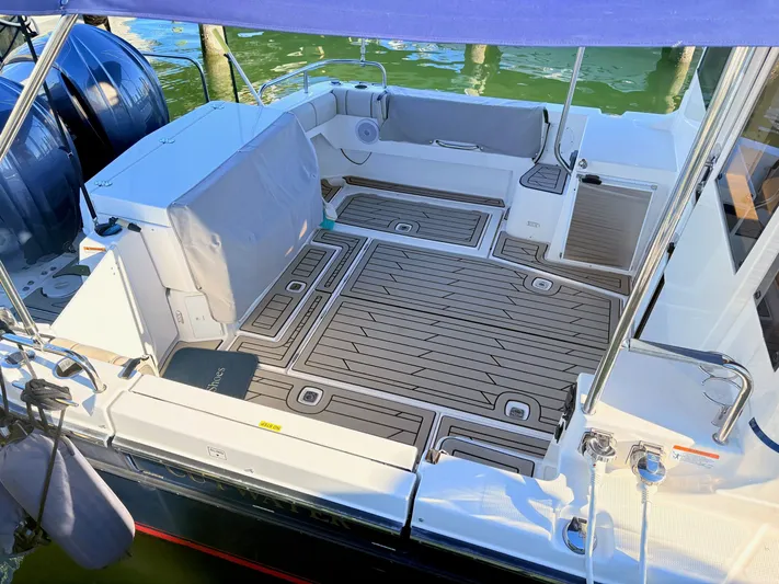 Reliance Yacht Photos Pics Interior of 2023 Cutwater 32 Coupe with modern design.