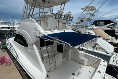 Riviera 37 Flybridge