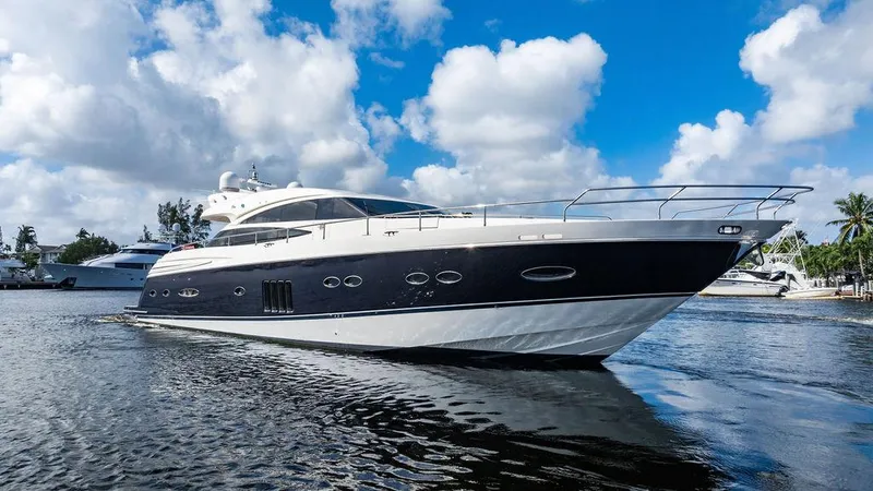  Yacht Photos Pics Luxury Princess V78 yacht cruising on a sunny day, 2010 model.