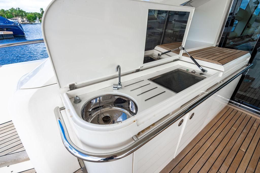 2010 Princess 78 