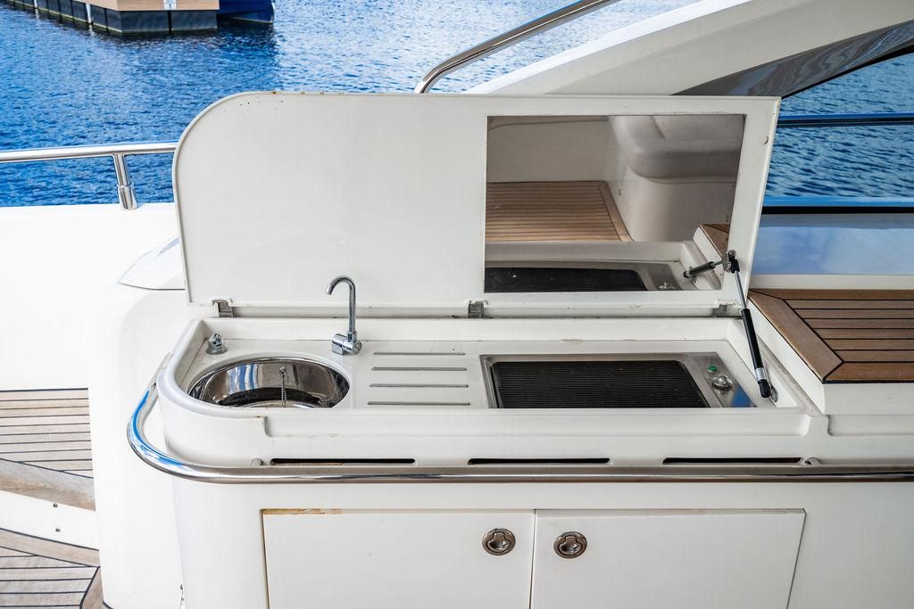 2010 Princess 78 