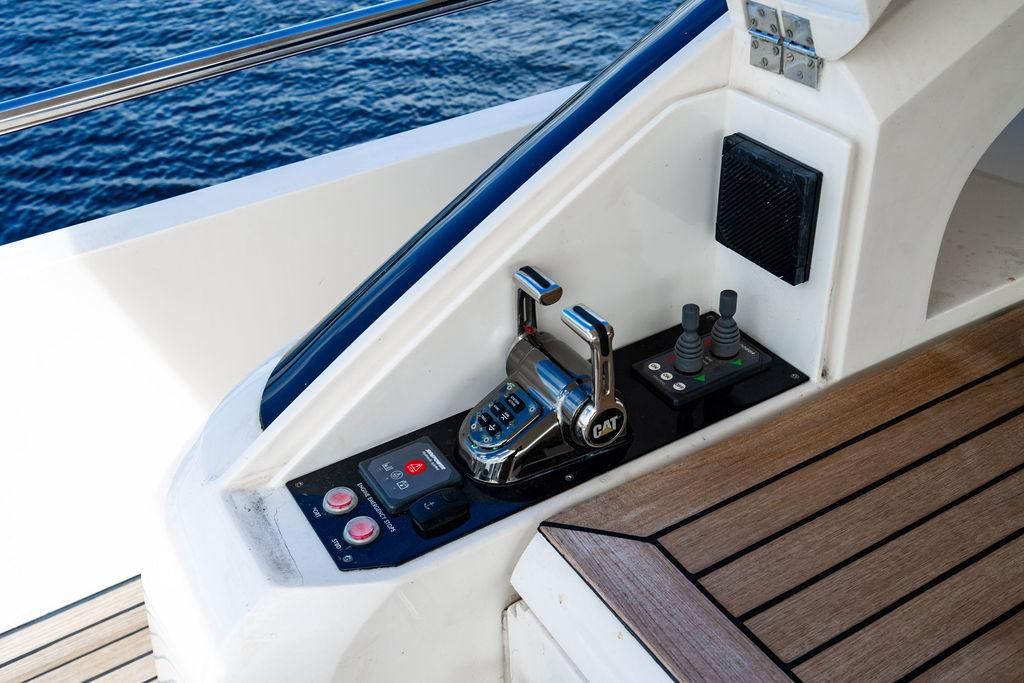 2010 Princess 78 