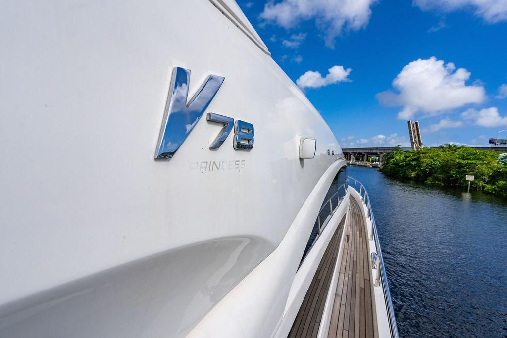 2010 Princess 78 