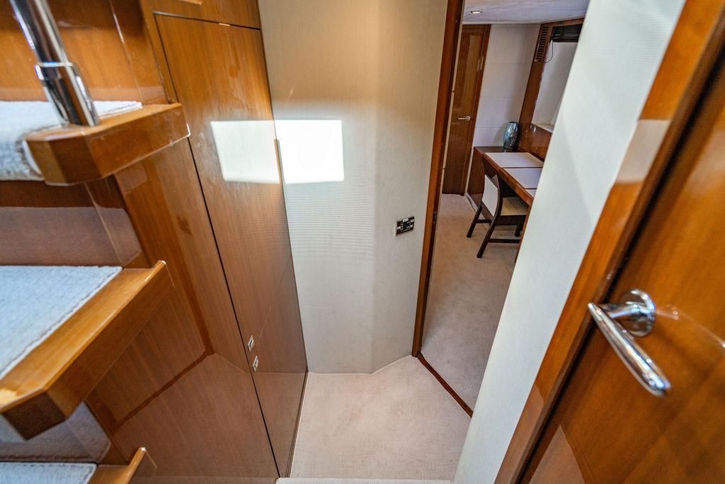 2010 Princess 78 