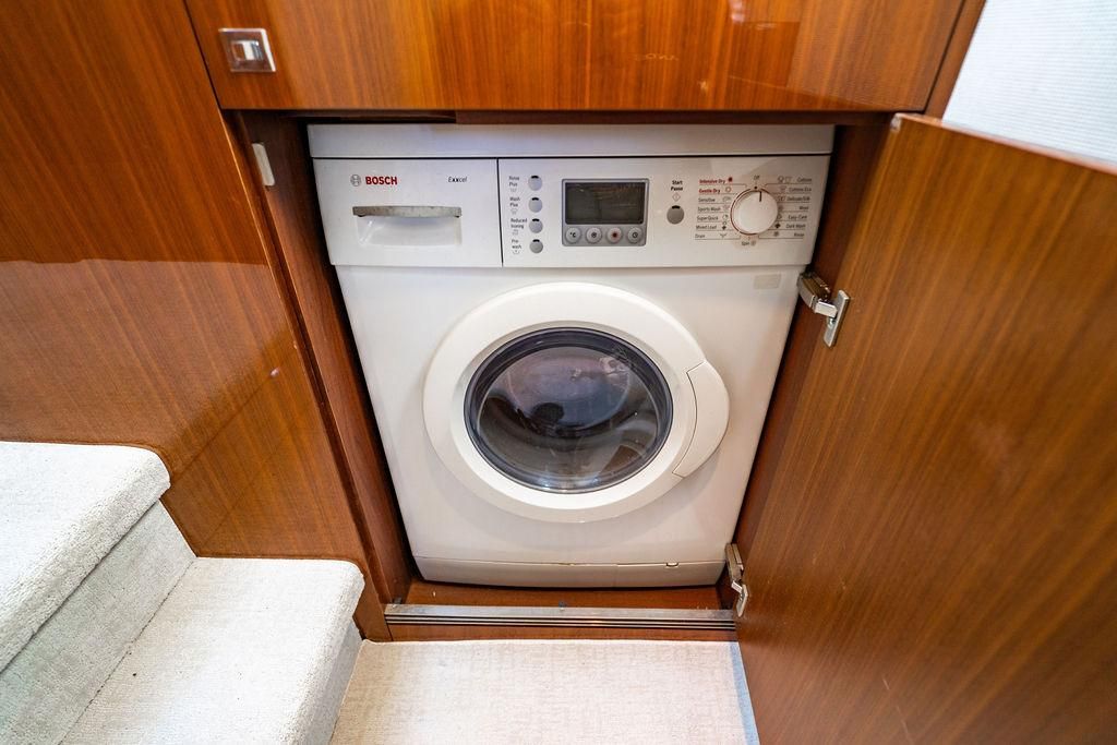 2010 Princess 78 