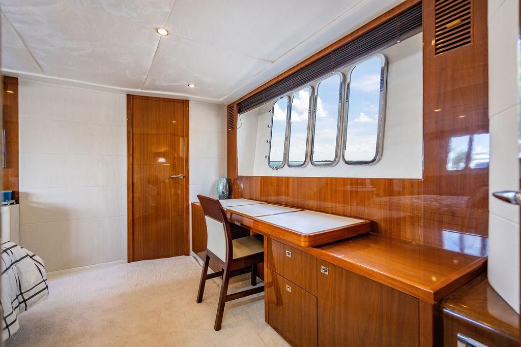 2010 Princess 78 