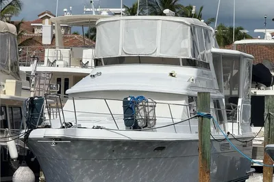 Carver 440 Aft Cabin Motor Yacht