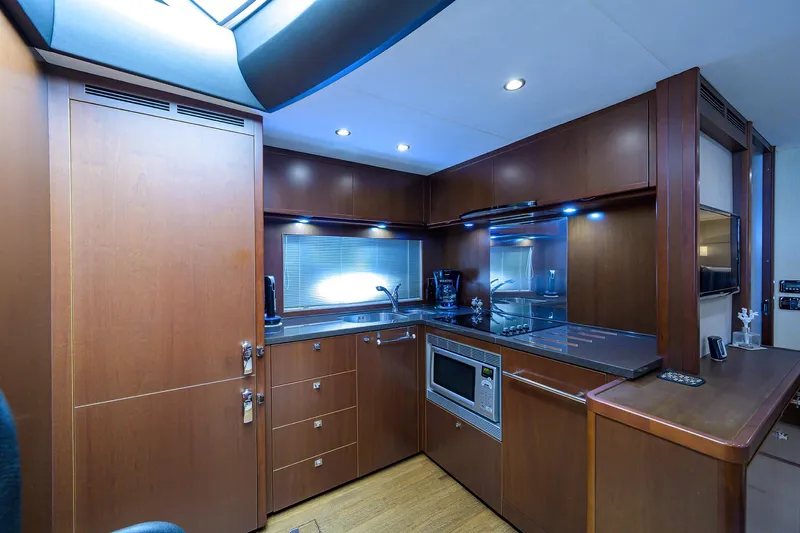  Yacht Photos Pics Princess V62 -