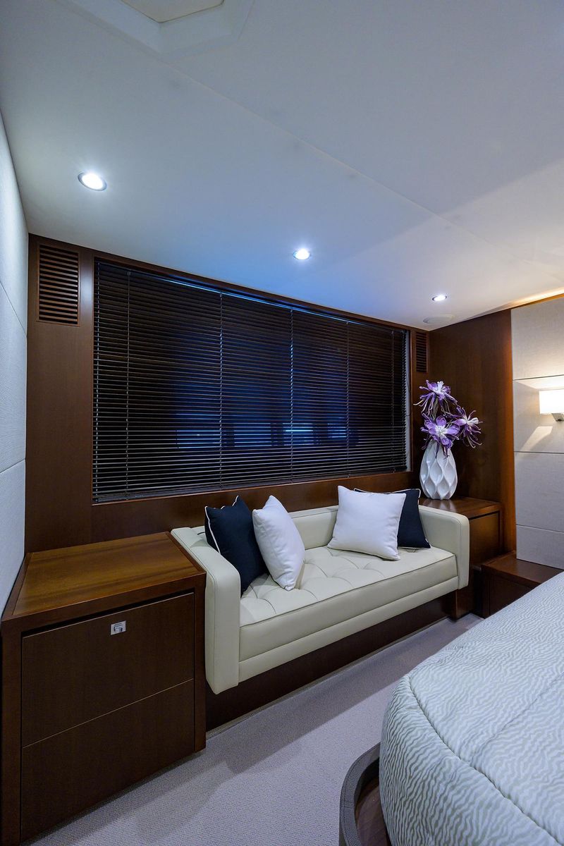 2013 Princess 62 