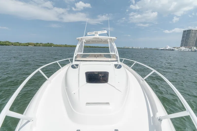  Yacht Photos Pics 2012 Intrepid - Bow