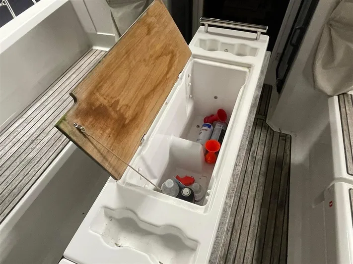 Rock Chalk Yacht Photos Pics Cockpit Table Storage Cooler