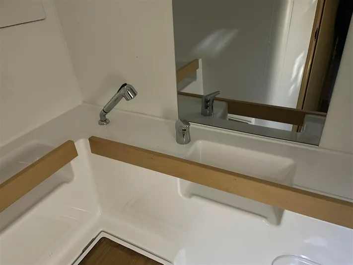 Rock Chalk Yacht Photos Pics Aft Stall Shower