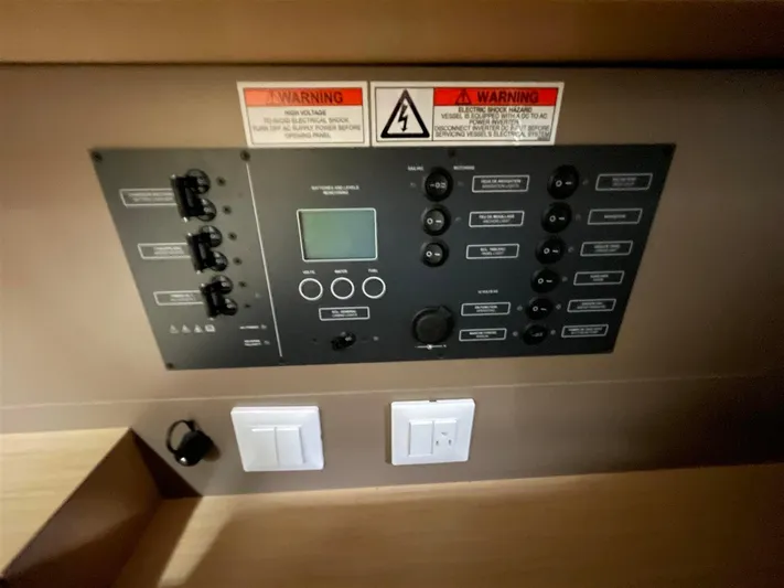 Rock Chalk Yacht Photos Pics Electrical Distribution Panel