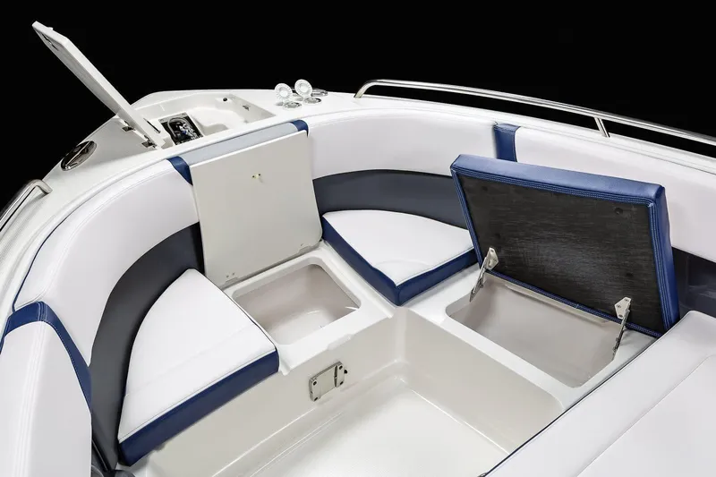  Yacht Photos Pics 2023-Chaparral-300-OSX-MarineMax