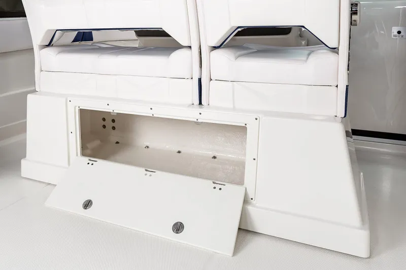  Yacht Photos Pics 2023-Chaparral-300-OSX-MarineMax