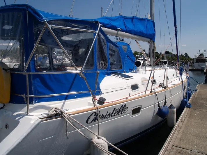  Yacht Photos Pics Enclosure and Mainsail Stackpak