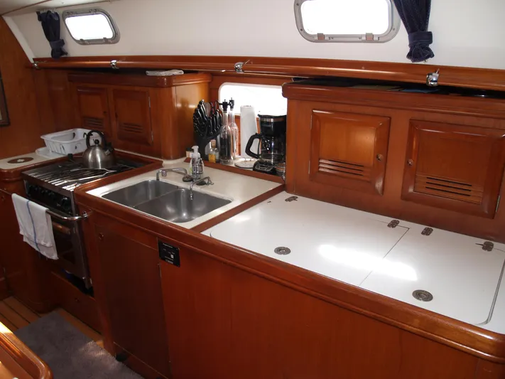  Yacht Photos Pics Galley w/Refridge/Freezer, Propane Stove & Oven, Cookery & Crockery, Plus Ample Storage