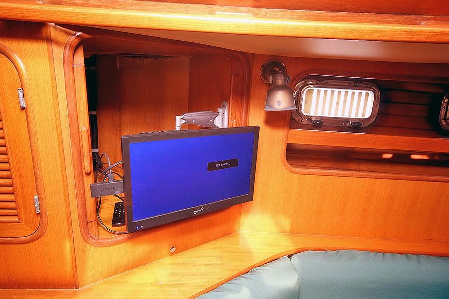 1996 Taswell 43