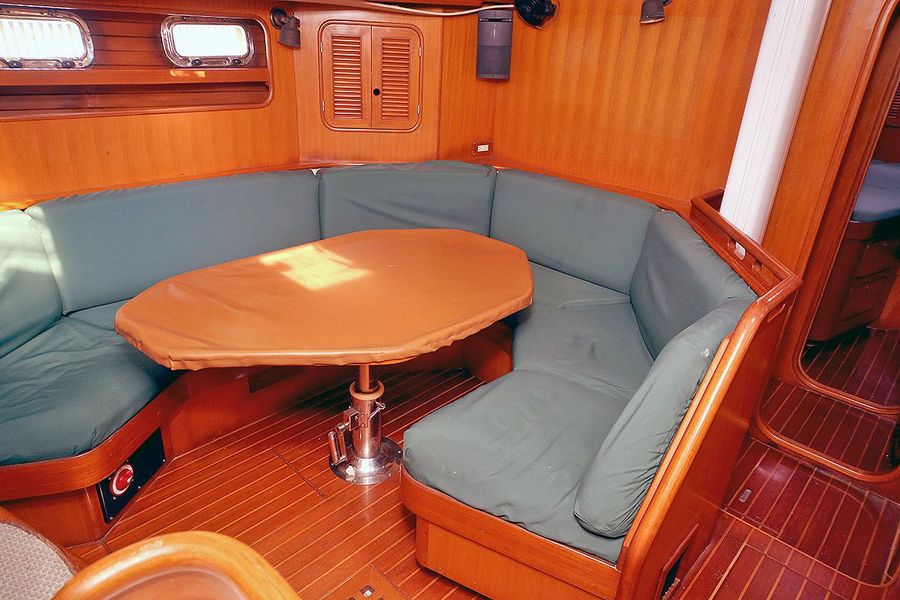 1996 Taswell 43