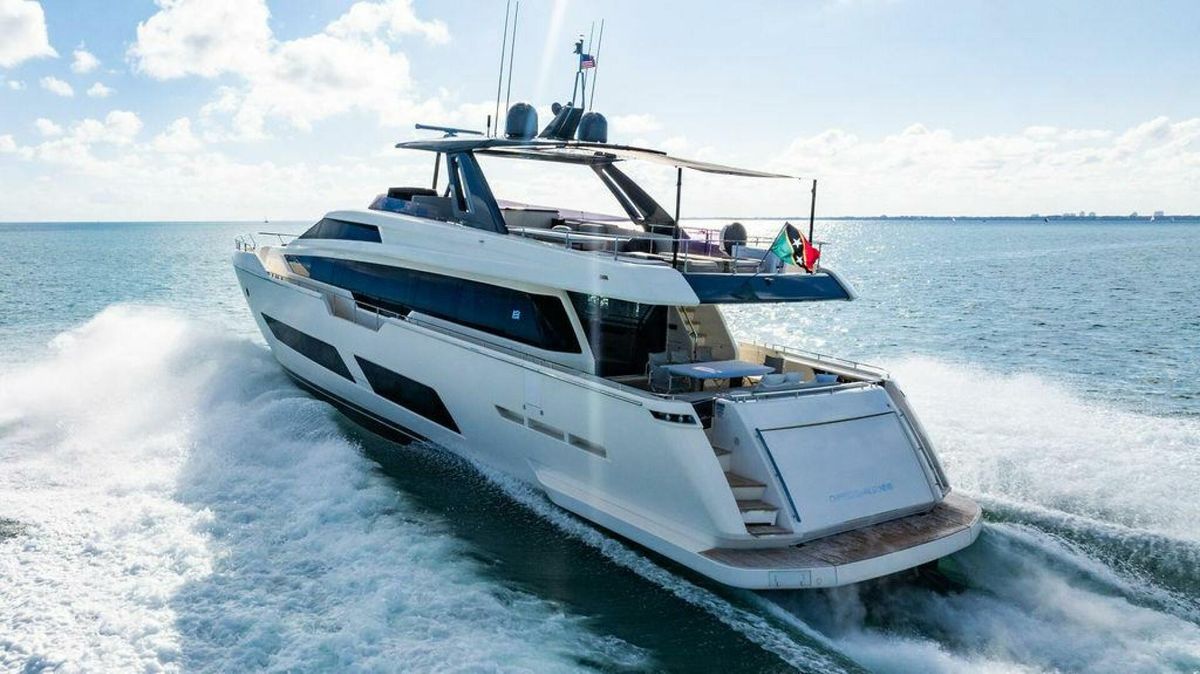 2018 Ferretti Yachts 85 