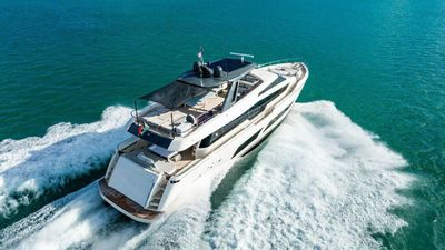 Yacht