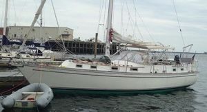 1981 Mariner Center cockpit sloop