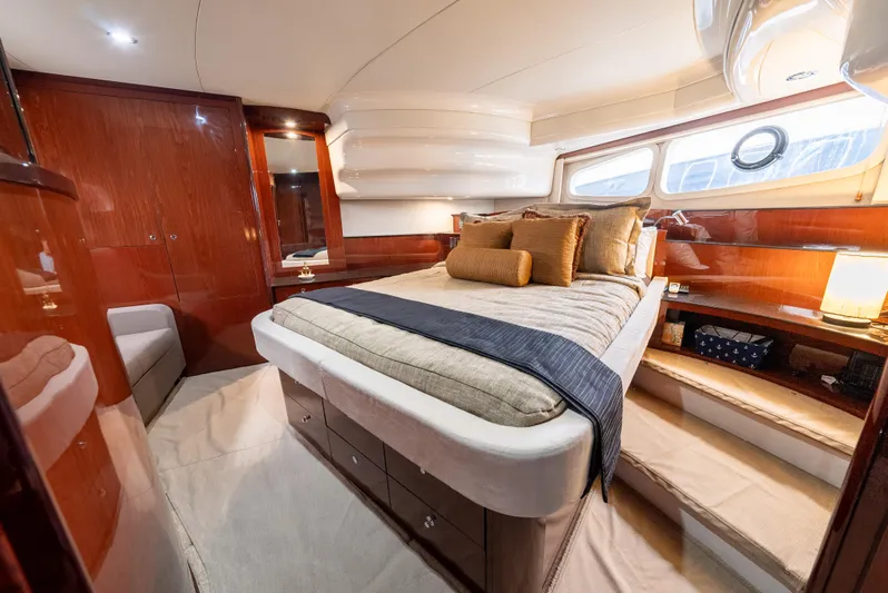 My Way Again Yacht Photos Pics 