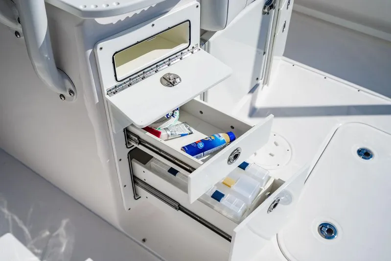 Blue Sky Yacht Photos Pics 