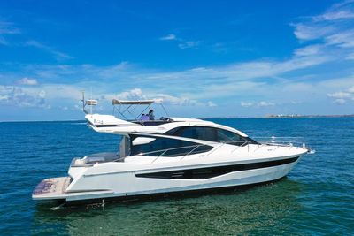 Yacht