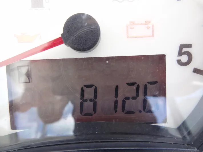 Blue Tiger Yacht Photos Pics Odometer reading 8126 on Leopard 40, 2021 model.