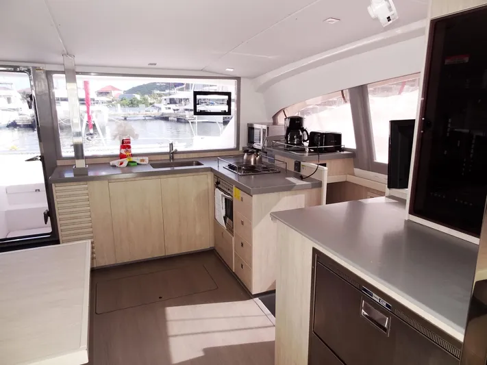 Blue Tiger Yacht Photos Pics 