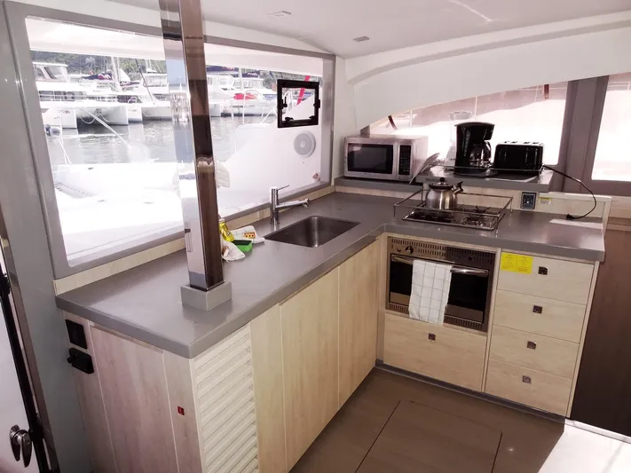 Blue Tiger Yacht Photos Pics 