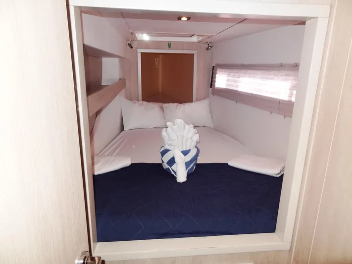 Blue Tiger Yacht Photos Pics 