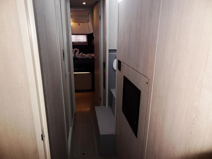 Blue Tiger Yacht Photos Pics 