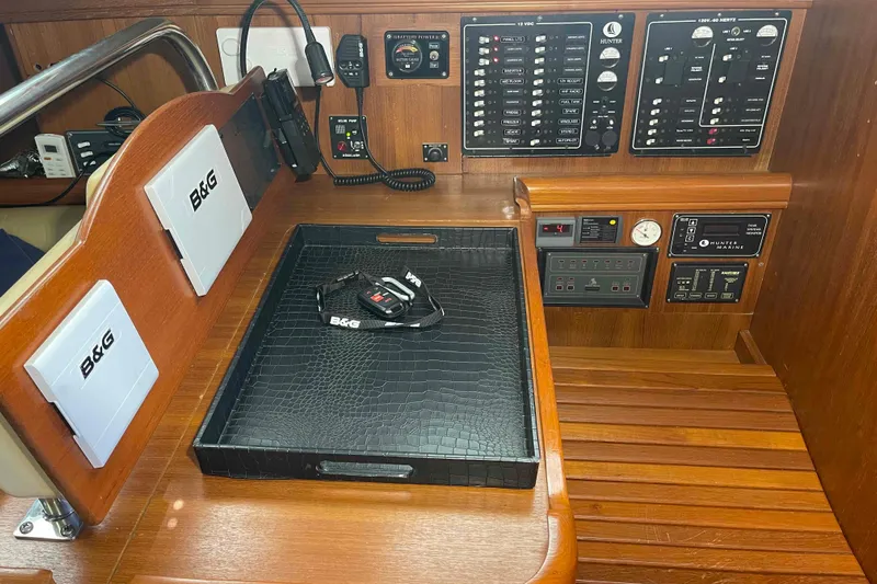 La Veda Yacht Photos Pics Control panel of 2003 Hunter 426 Deck Salon yacht with B&G equipment.