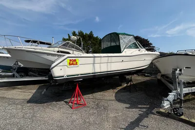 Pursuit 2460 Denali
