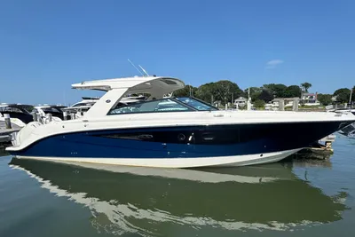 Sea Ray SLX 400 Outboard