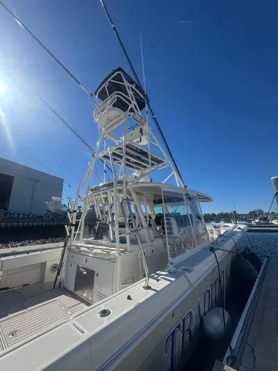 Tradition Yacht Photos Pics HCB 53 Sue&ntilde;os 2016 boat docked under sunny skies.