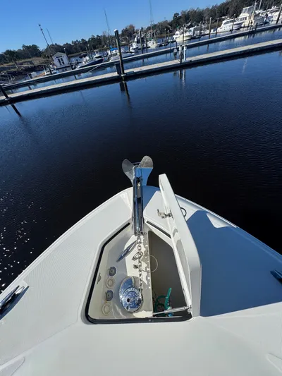 Tradition Yacht Photos Pics Bow of 2016 HCB 53 Sue&ntilde;os in marina.