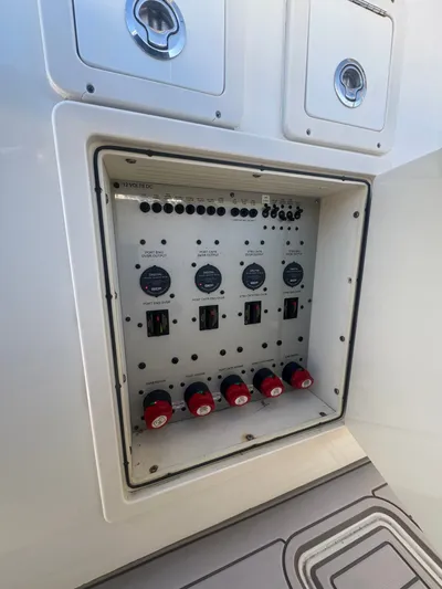 Tradition Yacht Photos Pics Electrical control panel on a 2016 HCB 53 Sue&ntilde;os boat.
