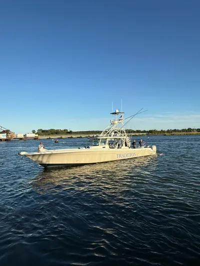 Tradition Yacht Photos Pics HCB 53 Sueños boat from 2016 on calm water.
