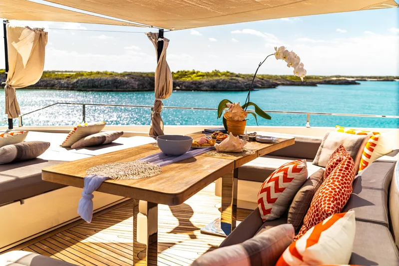 Fifi Yacht Photos Pics 