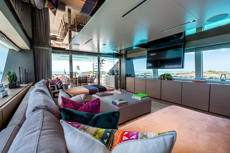 Fifi Yacht Photos Pics 