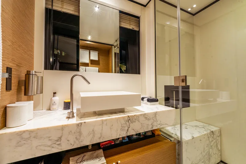 Fifi Yacht Photos Pics 