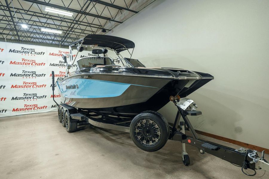 2020 MasterCraft X24