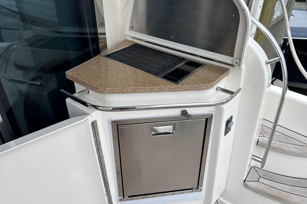 2014 Tiara Yachts 58 